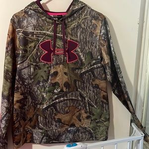Under armor mossy oak hoodie